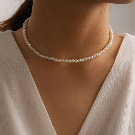 minimalist pearl choker for layering

